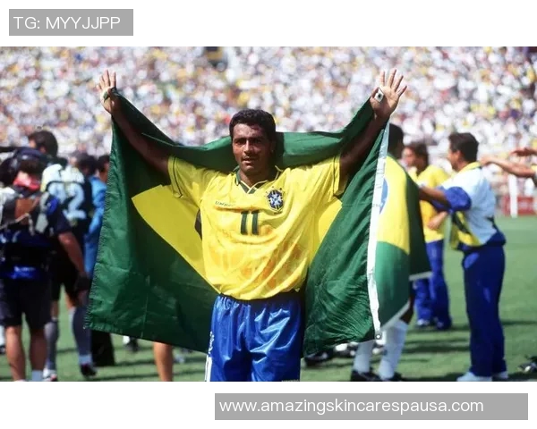 全球足球历史上杰出球员的辉煌成就与影响力回顾 全球足球历史上杰出球员的辉煌成就与影响力回顾