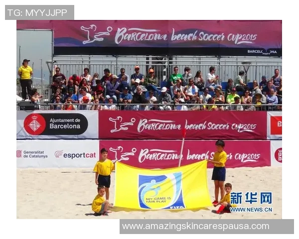 足球明星的女友们在阳光沙滩上尽情享受奢华度假生活的精彩瞬间 足球明星的女友们在阳光沙滩上尽情享受奢华度假生活的精彩瞬间