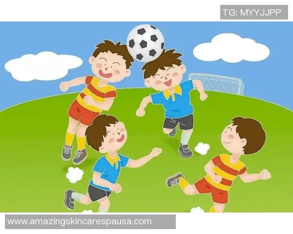 足球明星踢球头像女孩展现青春活力与梦想追逐的完美结合 足球明星踢球头像女孩展现青春活力与梦想追逐的完美结合