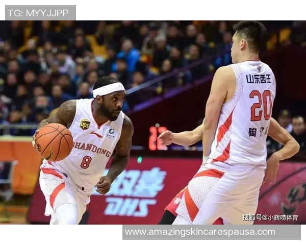 重庆羽毛球队在邀请赛中以75分高居积分榜首位展现强劲实力 重庆羽毛球队在邀请赛中以75分高居积分榜首位展现强劲实力